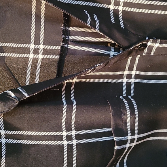 Button down blouse - Picture 2 of 2